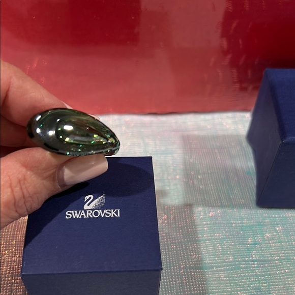 621. Swarovski Green‎ Crystal Ring - Picture 1 of 3